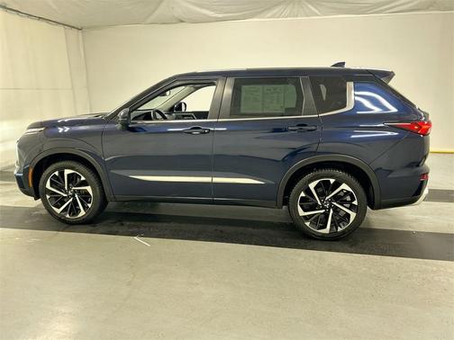 2022 Mitsubishi Outlander SE