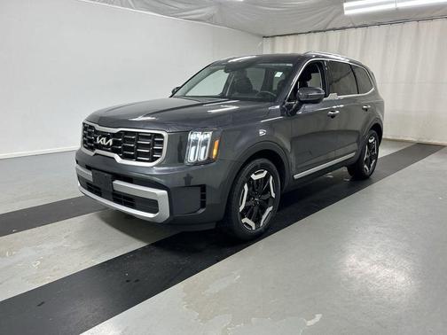 Gravity Gray 2023 Kia Telluride S