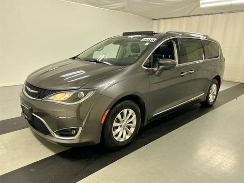 2018 Chrysler Pacifica Touring-L Plus