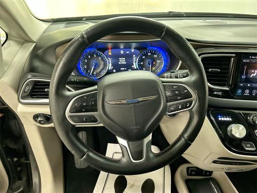 2018 Chrysler Pacifica Touring-L Plus