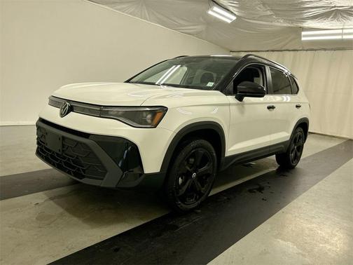 2025 Volkswagen Taos 1.5T SE Black