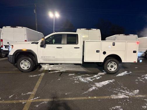 Summit White 2025 GMC Sierra 2500 Pro