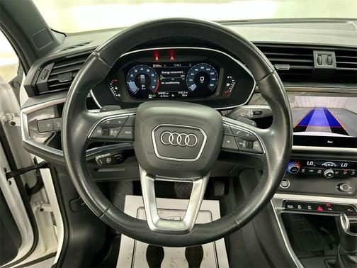 2024 Audi Q3 45 S line Premium