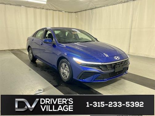 2025 Hyundai ELANTRA SE