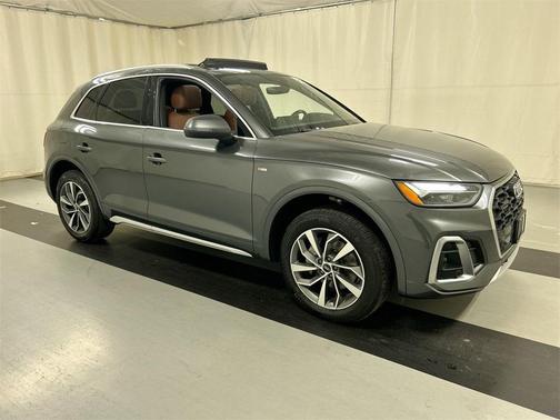 2022 Audi Q5 45 S line Premium Plus