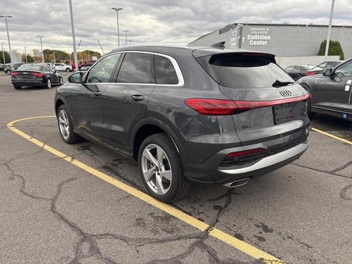 2025 Audi Q5 2.0T quattro Premium