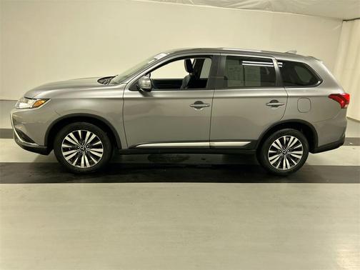 2020 Mitsubishi Outlander SE