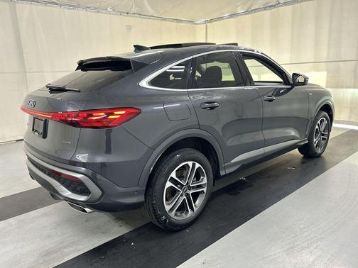 Tambora Gray Metallic 2025 Audi Q5 2.0T Premium