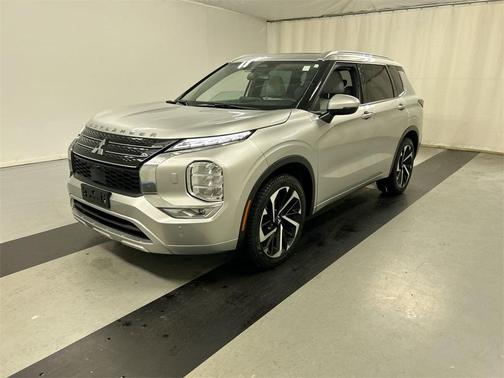 2023 Mitsubishi Outlander SEL