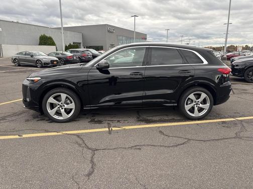 2025 Audi Q5 2.0T quattro Premium