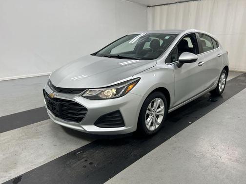 Gray 2019 Chevrolet Cruze LT