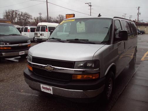 2017 Chevrolet Express 3500 LT