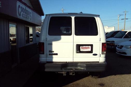 2008 Ford E350 Super Duty Base