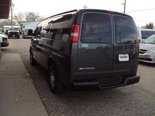 2017 Chevrolet Express 2500 LS