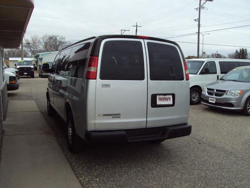 2016 Chevrolet Express 2500 LS