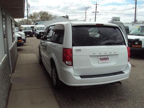 Bright White Clearcoat 2015 Dodge Grand Caravan AVP/SE