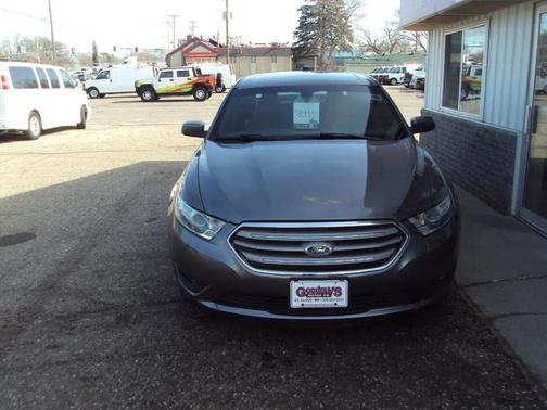 2014 Ford Taurus SEL