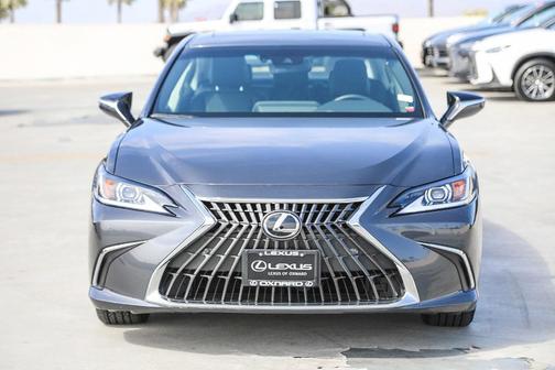 2025 Lexus ES 300h Base