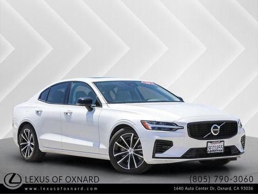 2023 Volvo S60 Recharge Plug-In Hybrid T8 Plus Dark Theme