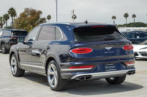 2023 Bentley Bentayga Azure