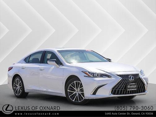 2025 Lexus ES 300h Base
