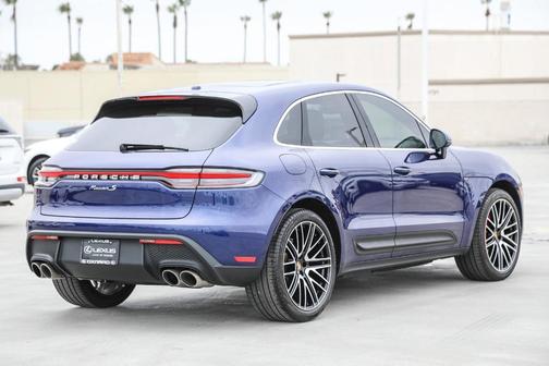 2022 Porsche Macan S