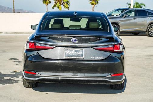 2021 Lexus ES 300h 300H