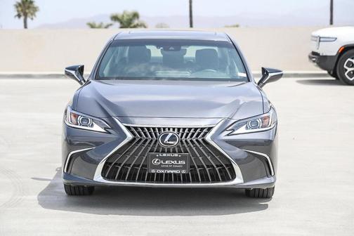 2025 Lexus ES 300h Base