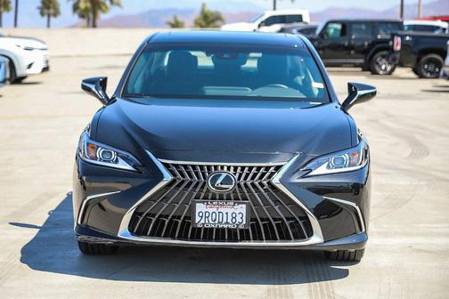 2025 Lexus ES 300h Base