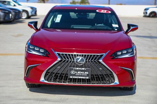 2025 Lexus ES 300h Luxury