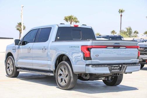 2023 Ford F-150 Lightning LARIAT