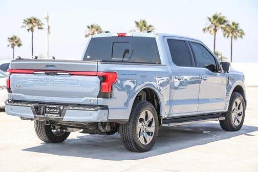 2023 Ford F-150 Lightning LARIAT