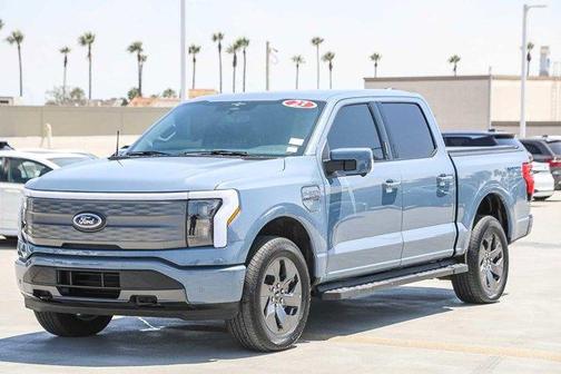 2023 Ford F-150 Lightning LARIAT