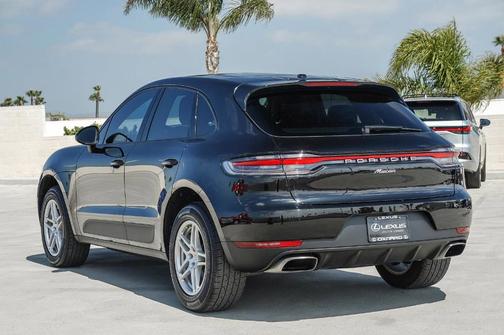 2021 Porsche Macan Base