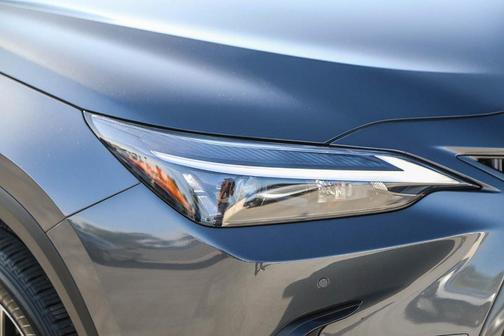 2025 Lexus NX 350h Premium