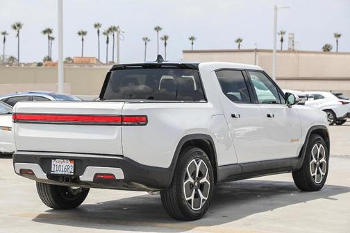 2022 Rivian R1T Adventure Package