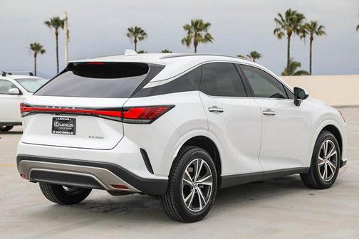 Eminent White Pearl 2023 Lexus RX 350 Base