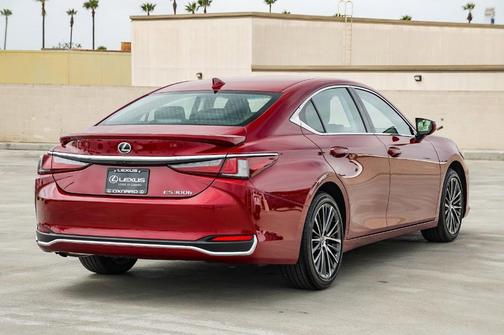 2024 Lexus ES 300h 300H