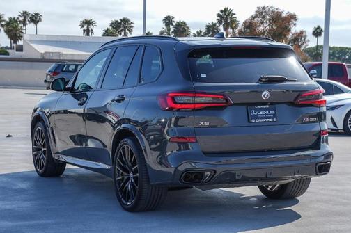 2023 BMW X5 M50i
