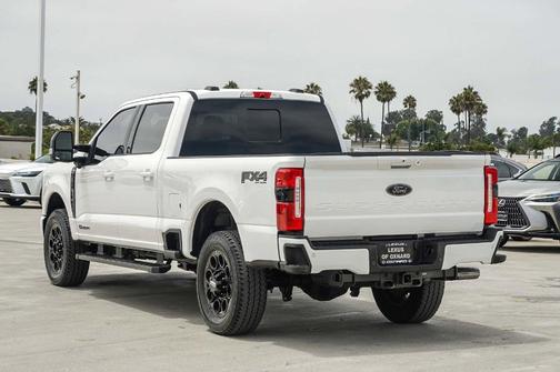 2025 Ford F-350 Lariat Super Duty