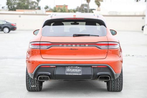 2022 Porsche Macan Base