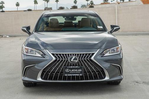 2025 Lexus ES 300h Base