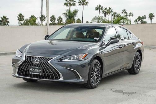 2025 Lexus ES 300h Base