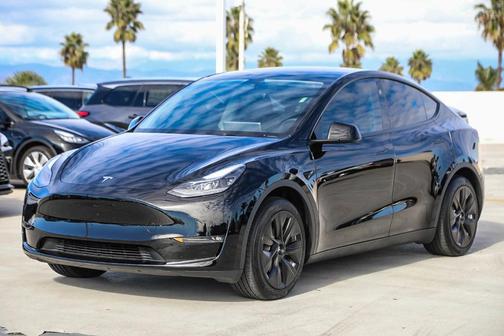2024 Tesla Model Y Long Range