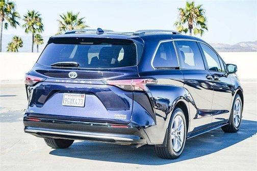 2023 Toyota Sienna Limited