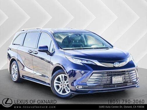2023 Toyota Sienna Limited
