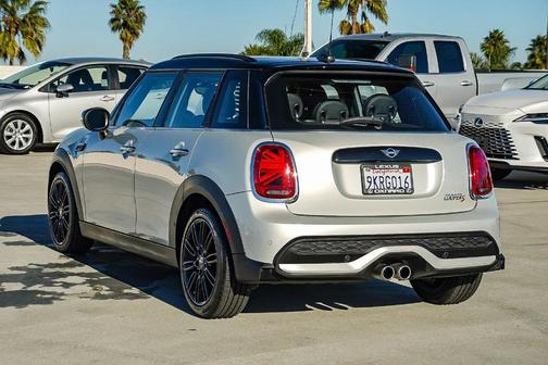 2023 MINI Hardtop Cooper
