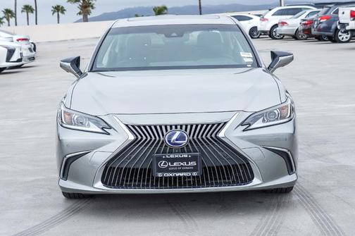 2019 Lexus ES 300h Luxury