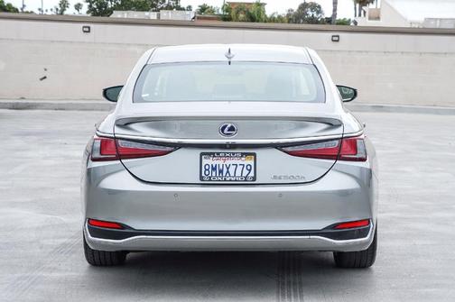 2019 Lexus ES 300h Luxury