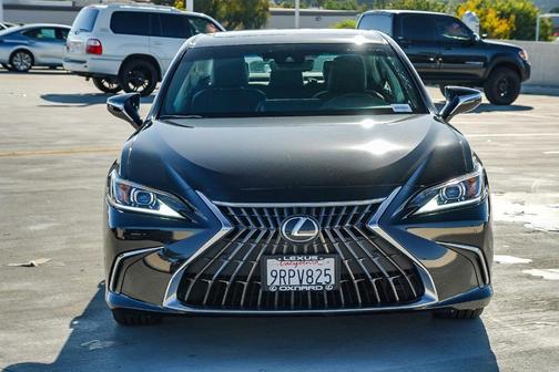 2025 Lexus ES 300h Base